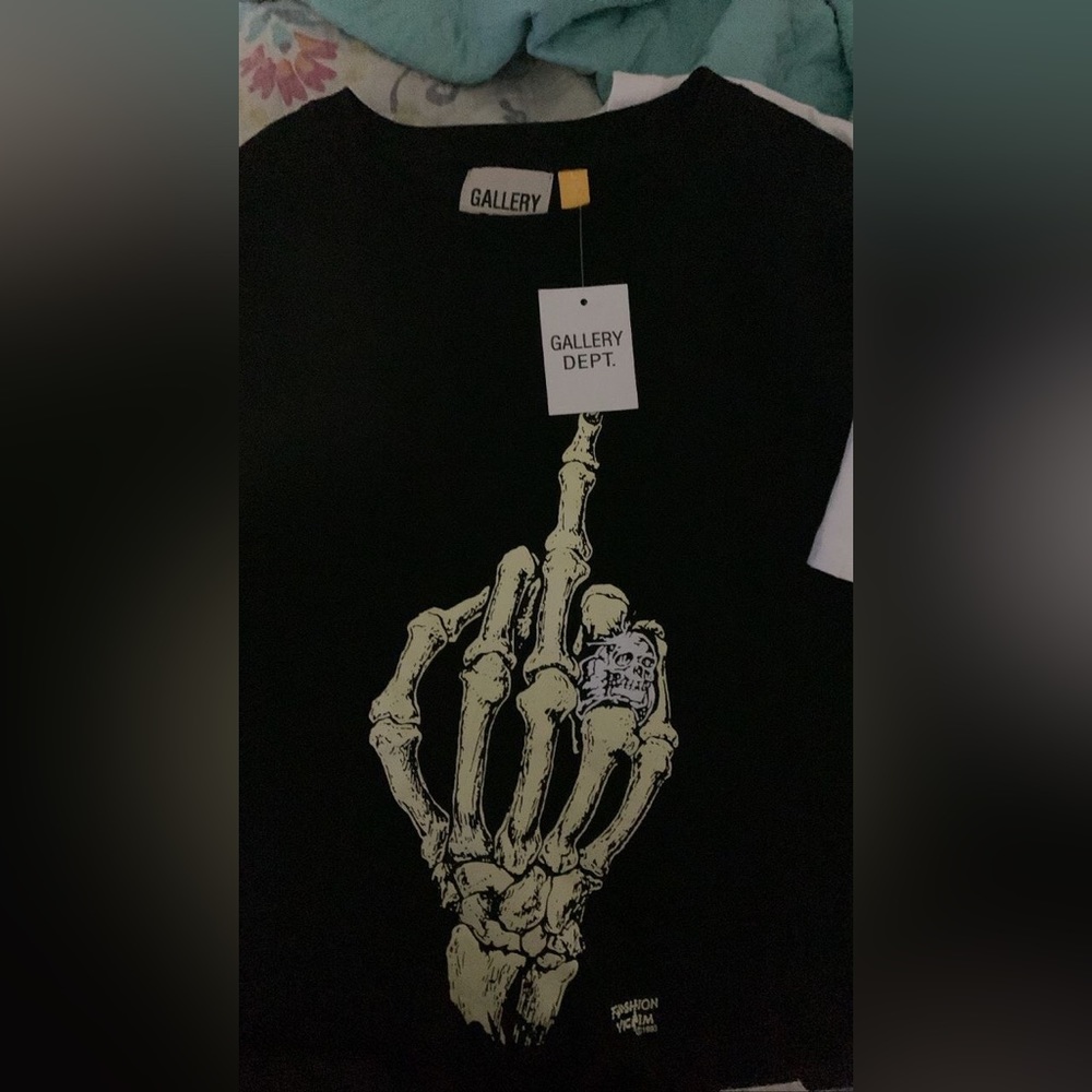 Gallery dept T-shirt black and cream